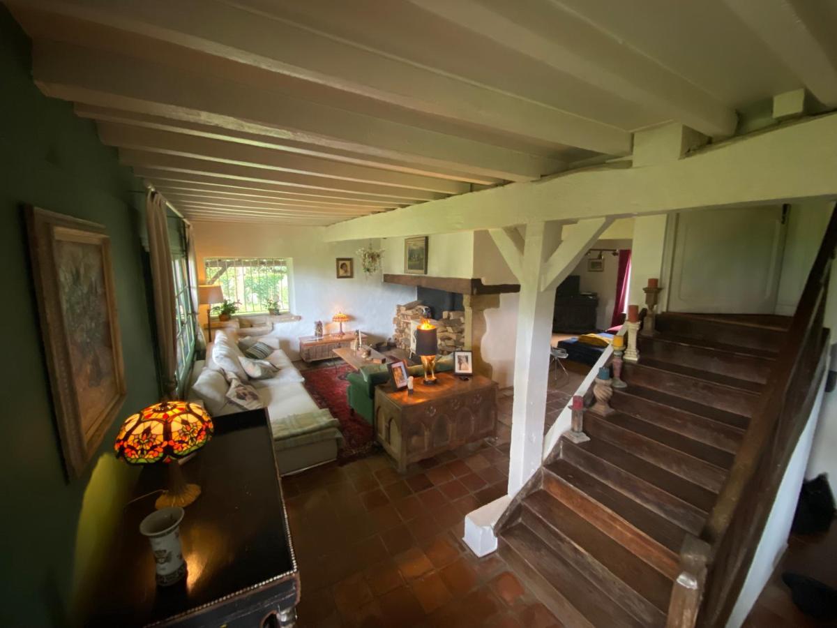 Bed and Breakfast Domaine Du Tafiart Sarron Exterior foto