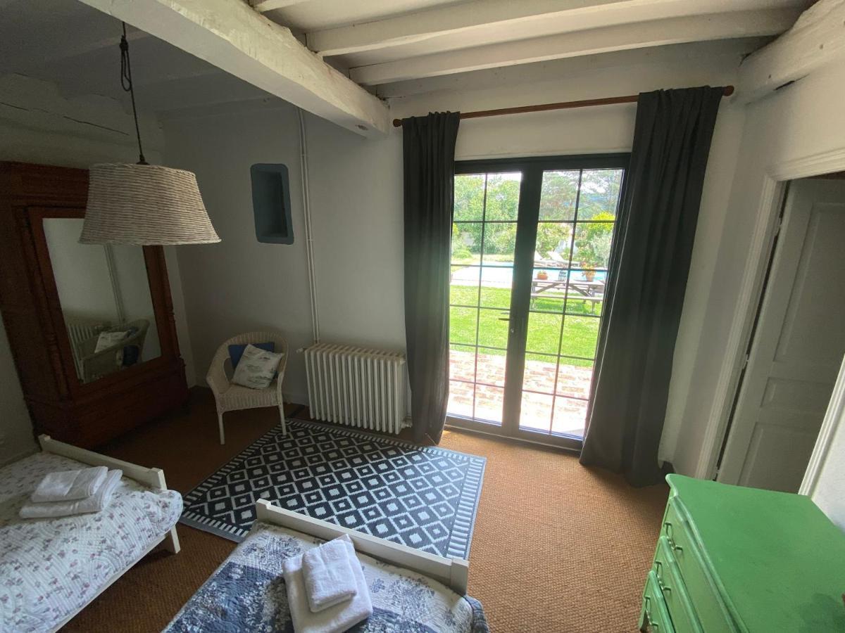 Bed and Breakfast Domaine Du Tafiart Sarron Exterior foto