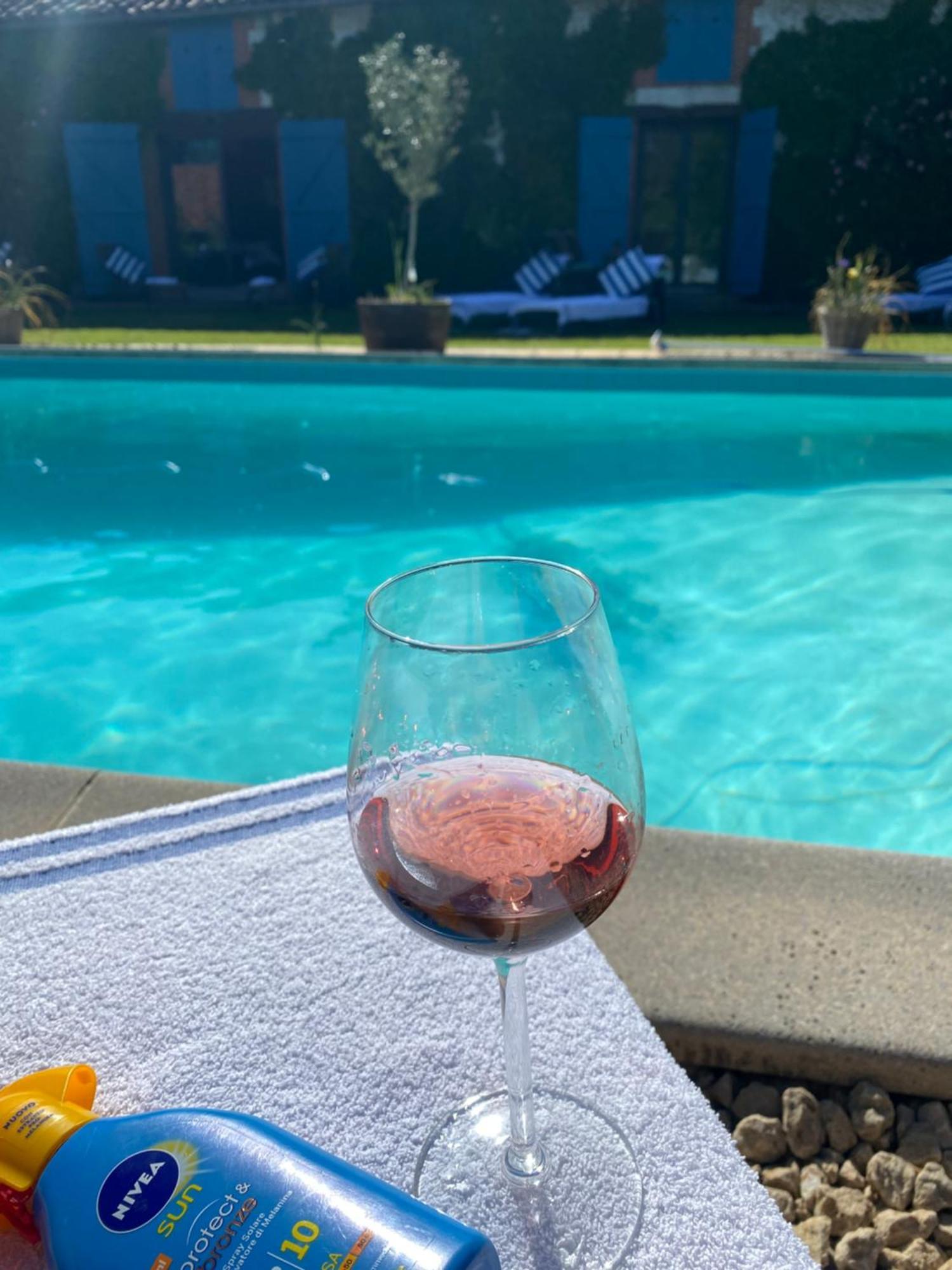 Bed and Breakfast Domaine Du Tafiart Sarron Exterior foto